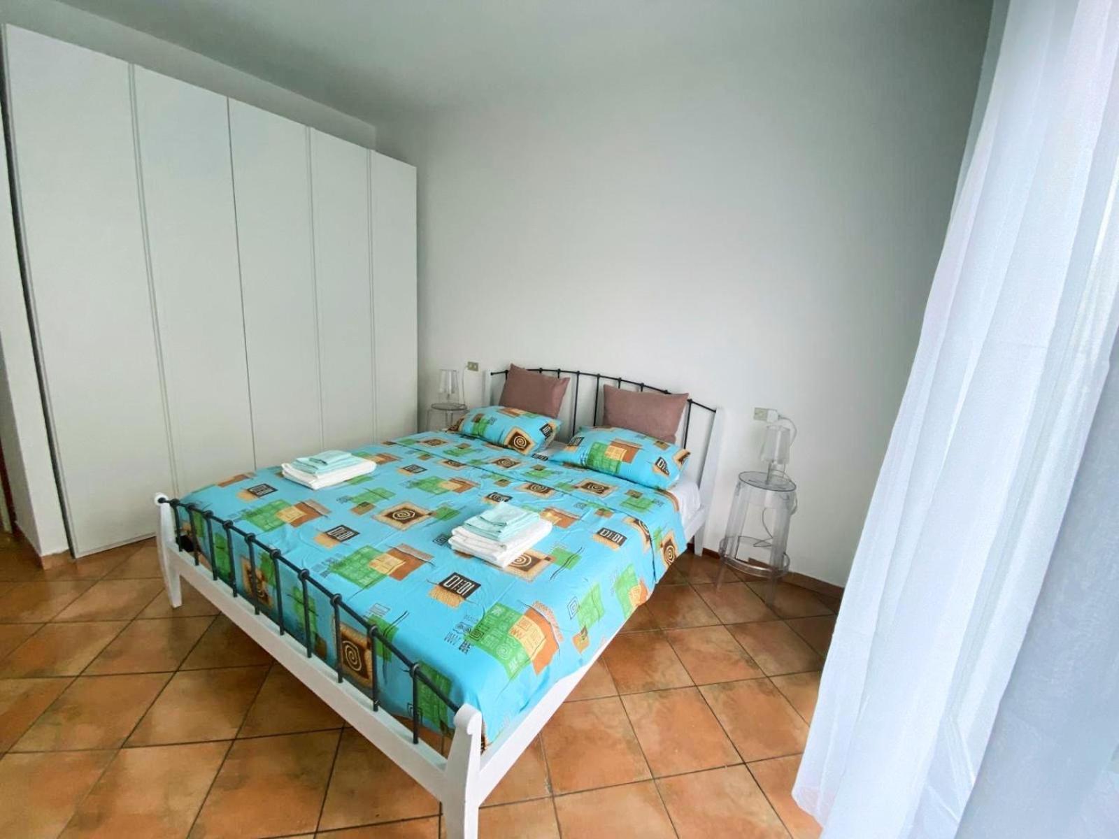Casa Al Lario Appartement Pescate Buitenkant foto
