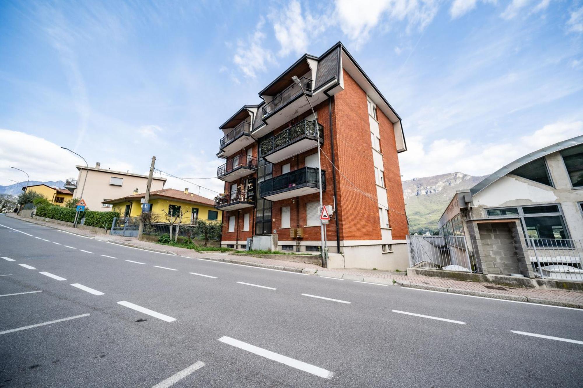 Casa Al Lario Appartement Pescate Buitenkant foto